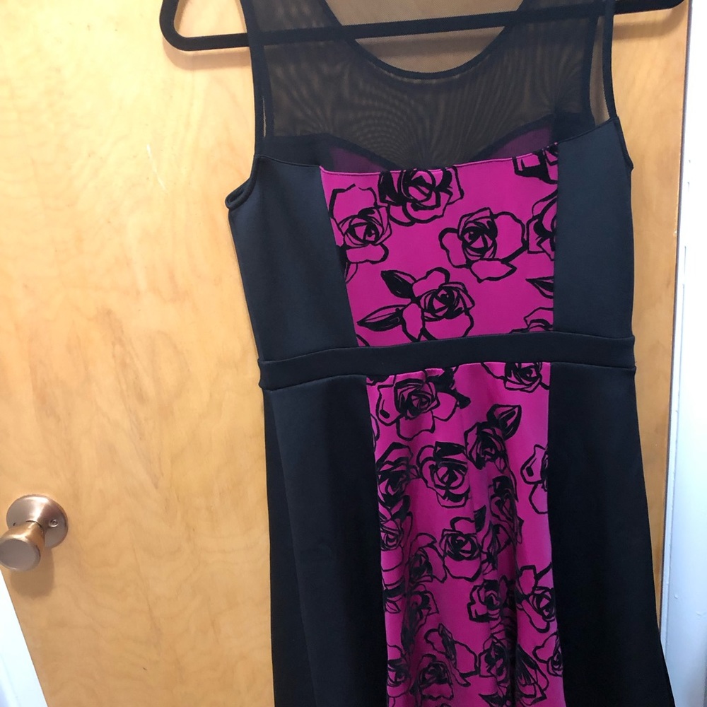 Cute color block formal dress!